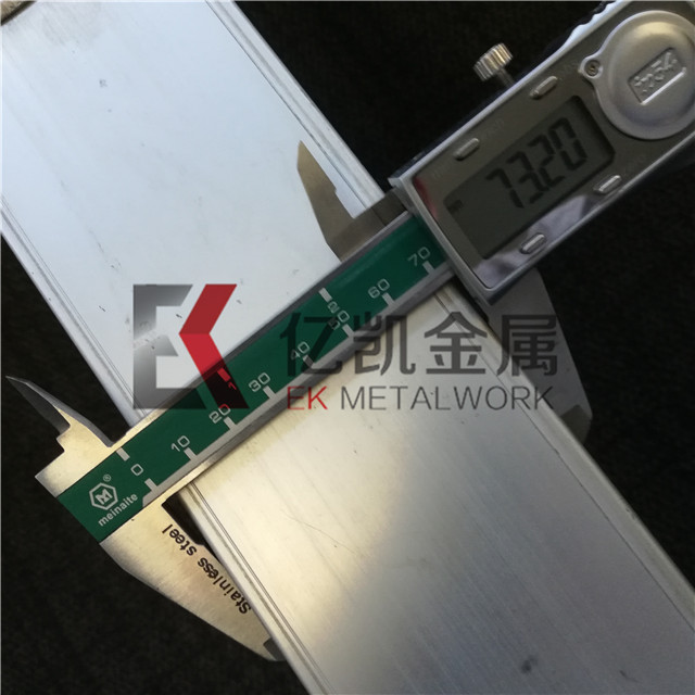 Scala rettilinea in lega di alluminio 6063-T5 da 1m a 6m con poggiapiedi in plastica